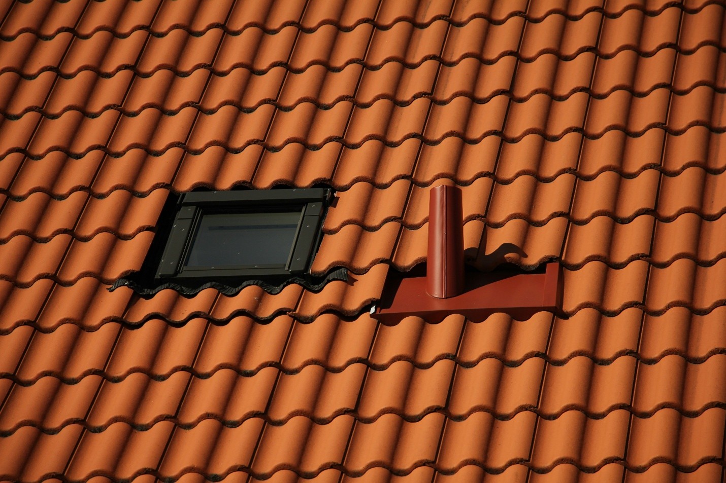 Comparing Metal vs Shingles